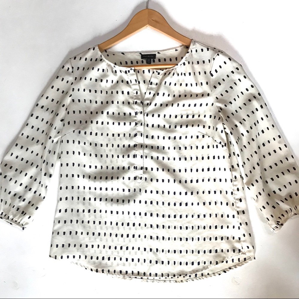 TALBOTS V neck black and white graphic blouse- XS